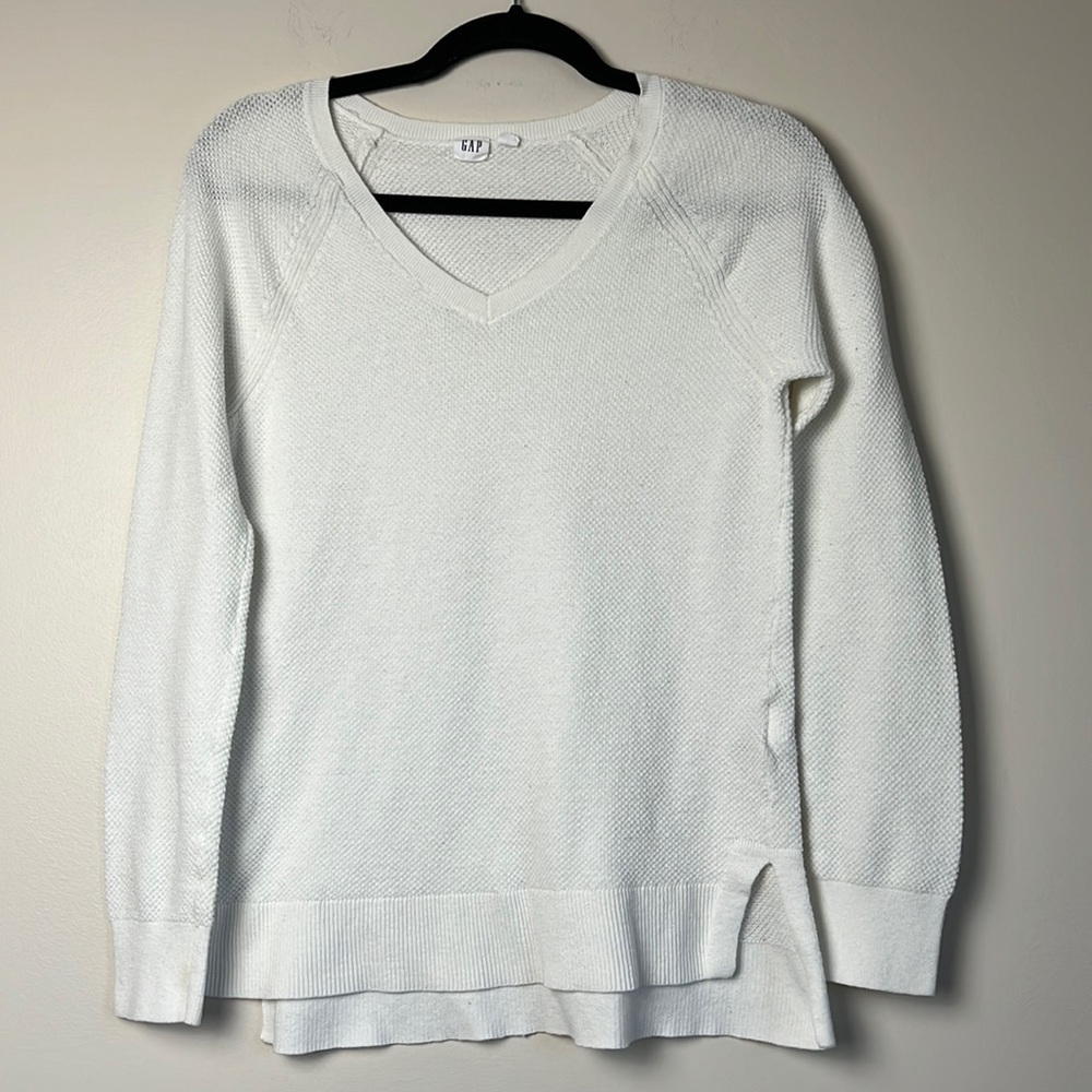 GAP White Long sleeve V-neck Cotton Blend Sweater Shirt Size S